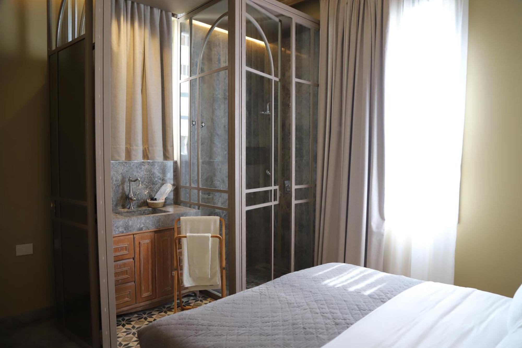 Hotel Lost Gemmayzeh Beirut Exterior photo